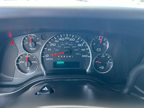 Used 2025 GMC Savana 2500 w/ Driver Convenience Package RWD image 37