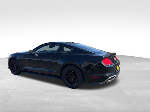 Used 2019 Ford Mustang Coupe RWD image 5