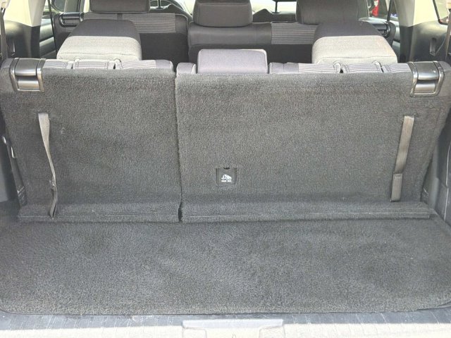Used 2021 Toyota Highlander L FWD image 23