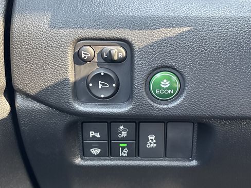Used 2025 Honda Passport TrailSport image 34