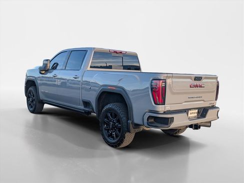 Used 2024 GMC Sierra 2500 AT4 w/ AT4 Premium Plus Package image 4