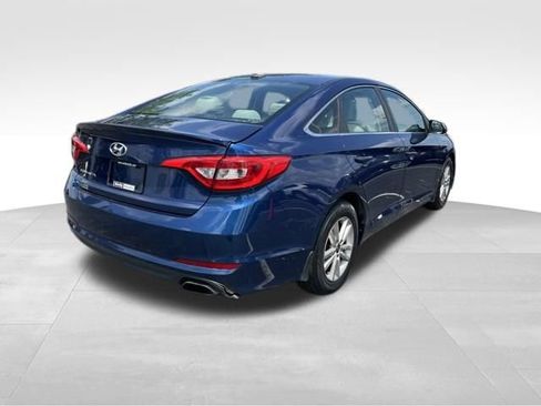 Used 2016 Hyundai Sonata SE w/ Cargo Package FWD image 7