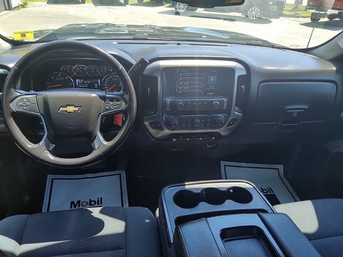 Used 2018 Chevrolet Silverado 1500 LT w/ All Star Edition AWD/4WD image 9