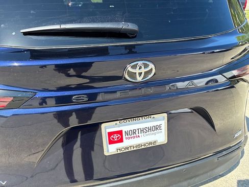 New 2026 Toyota Sienna XLE image 6