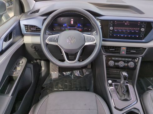 Used 2024 Volkswagen Taos SE FWD image 16