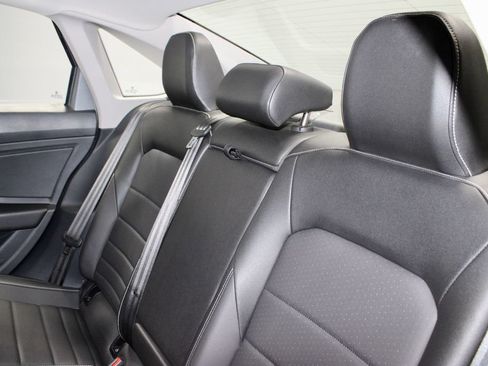 Used 2024 Volkswagen Jetta SE FWD image 22