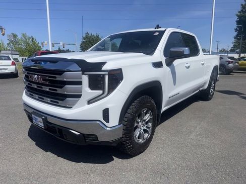 Used 2023 GMC Sierra 1500 SLE AWD/4WD image 1