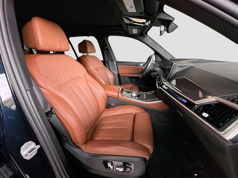 Used 2024 BMW X5 M60i image 30