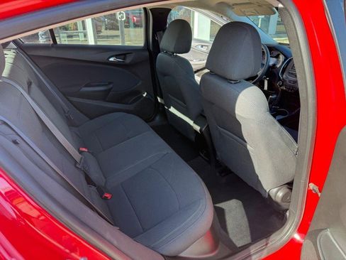 Used 2017 Chevrolet Cruze LT image 15