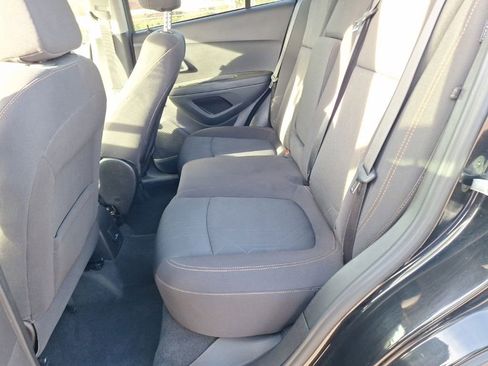 Used 2019 Chevrolet Trax LT image 19