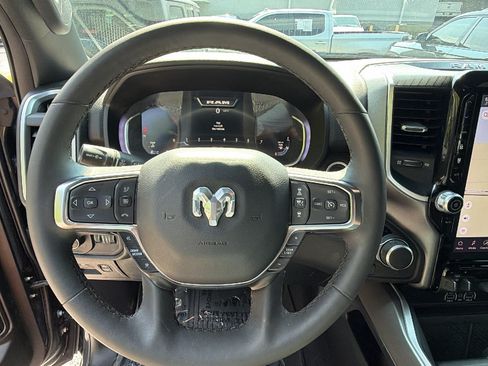 Used 2025 RAM 1500 Big Horn AWD/4WD image 26