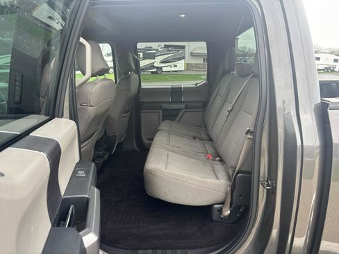 Used 2016 Ford F150 XLT image 10