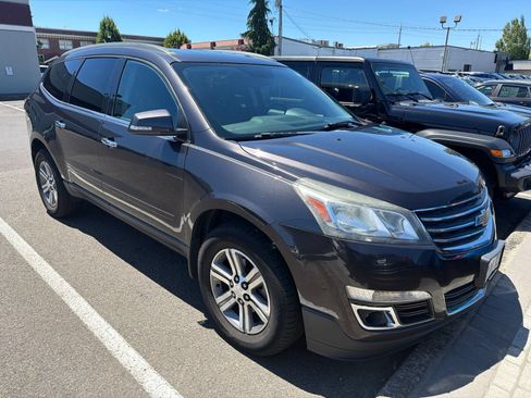 Used 2016 Chevrolet Traverse LT AWD/4WD image 3