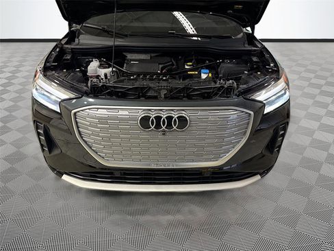 Used 2023 Audi Q4 e-tron Premium Plus w/ Premium Plus RWD image 32
