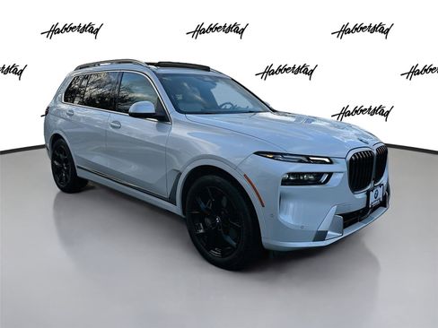 Certified 2024 BMW X7 xDrive40i w/ Premium Package image 3