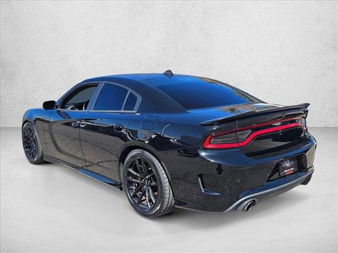 Used 2018 Dodge Charger R/T image 8