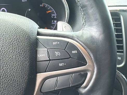 Used 2017 Jeep Grand Cherokee Altitude AWD/4WD image 18