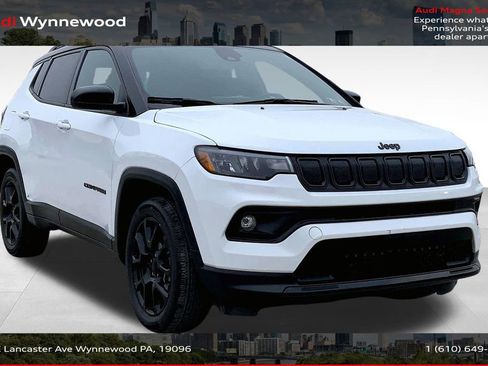 Used 2022 Jeep Compass Altitude image 1