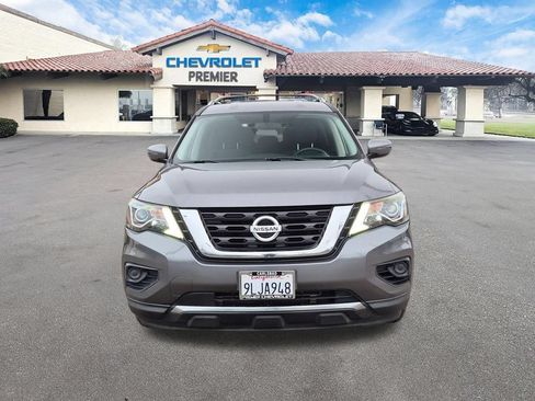 Used 2019 Nissan Pathfinder S FWD image 3