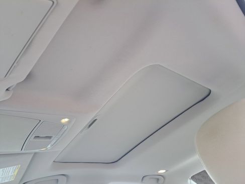 Used 2015 Nissan Altima 2.5 SV w/ Convenience Package image 13