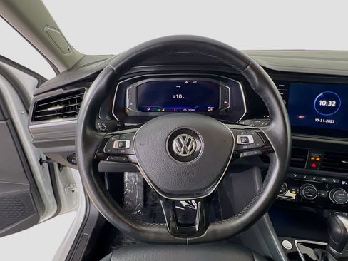 Used 2019 Volkswagen Jetta SEL image 11