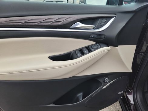 Used 2023 Buick Enclave Avenir w/ Avenir Technology Package image 13