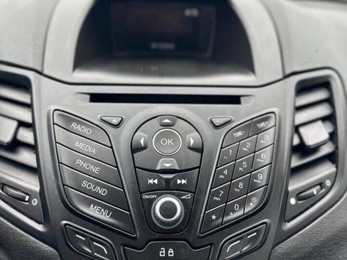 Used 2018 Ford Fiesta SE image 31