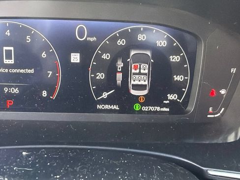 Used 2024 Honda Civic Touring image 10