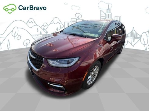 Used 2021 Chrysler Pacifica Touring-L FWD image 9