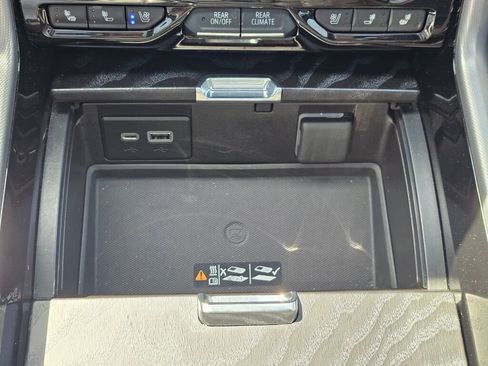 Used 2022 GMC Yukon Denali w/ Max Trailering Package AWD/4WD image 17