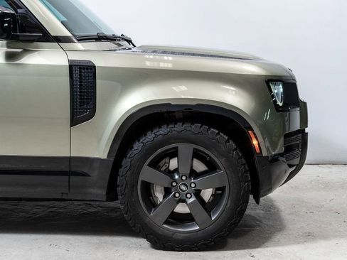 Used 2023 Land Rover Defender 110 X-Dynamic SE AWD/4WD image 12