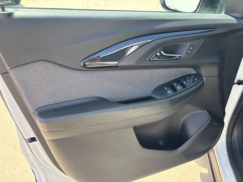 Certified 2023 Chevrolet TrailBlazer LT FWD image 9