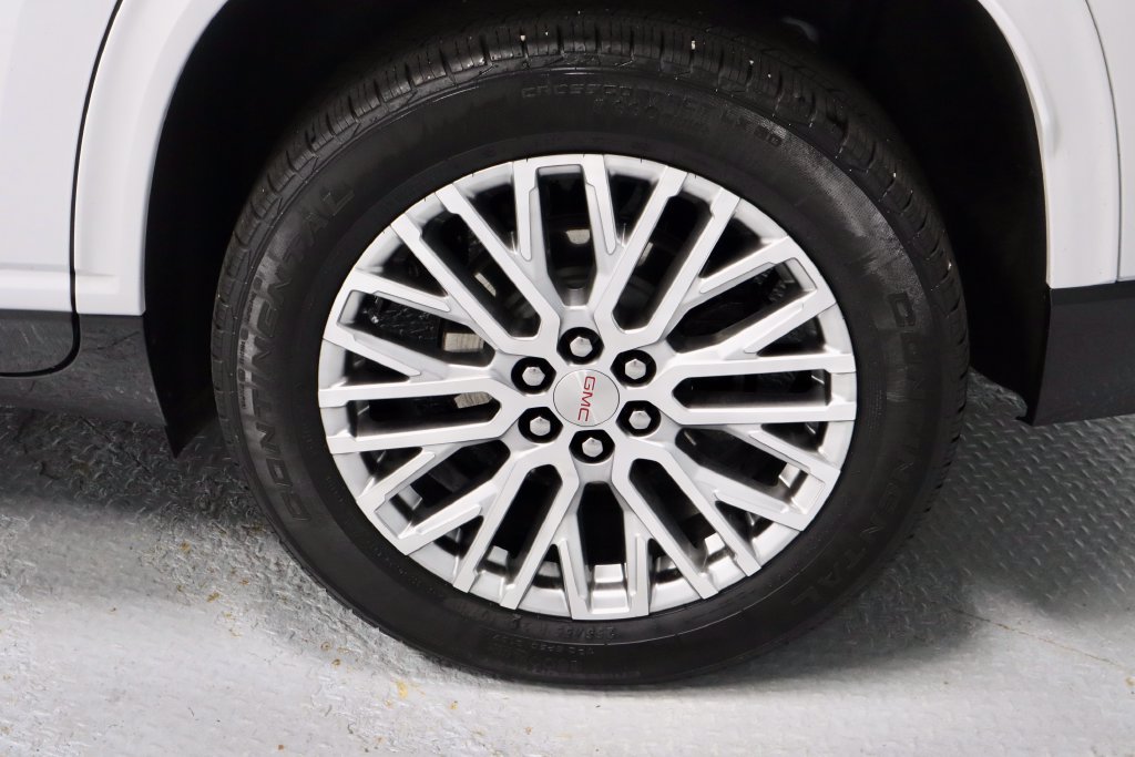 Used 2024 GMC Acadia Denali w/ LPO, Floor Liner Package FWD image 20
