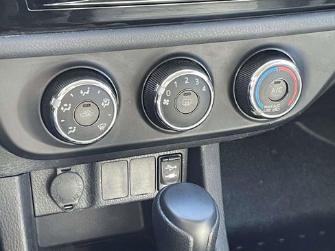 Used 2016 Toyota Corolla L image 23