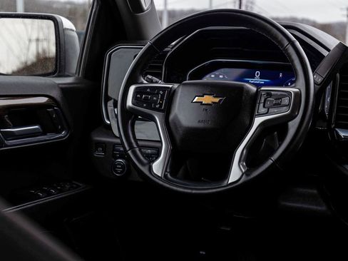 Used 2023 Chevrolet Silverado 1500 LT image 24