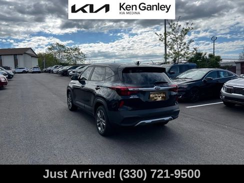 Certified 2021 Kia Seltos LX AWD/4WD image 7