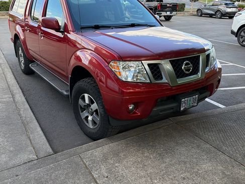 Used 2013 Nissan Frontier PRO-4X w/ Pro-4x Luxury Pkg AWD/4WD image 3