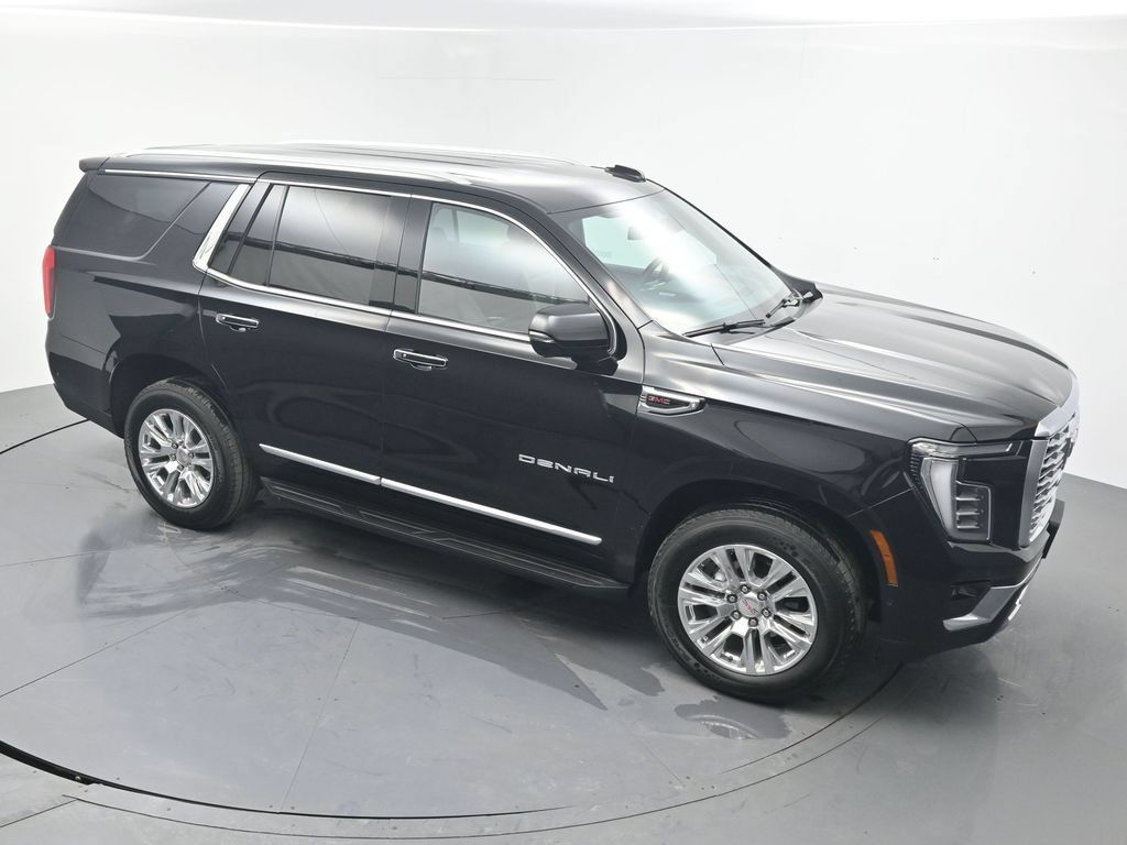Used 2025 GMC Yukon Denali AWD/4WD image 32
