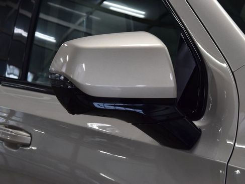 Used 2024 Cadillac Escalade ESV Sport Platinum w/ LPO, ONYX Package image 16