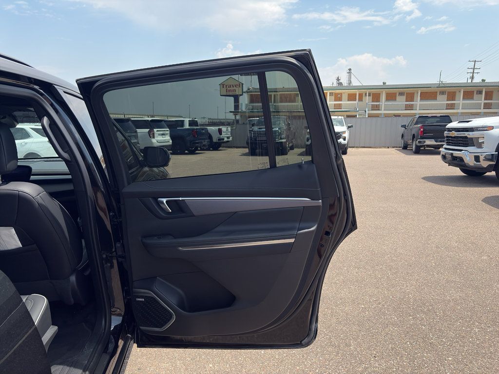 Used 2025 Buick Enclave Sport Touring FWD image 18