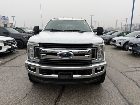 Used 2017 Ford F250 XLT w/ XLT Value Package image 3