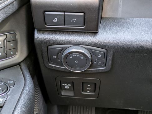 Used 2020 Ford Expedition Limited w/ Equipment Group 302A image 17