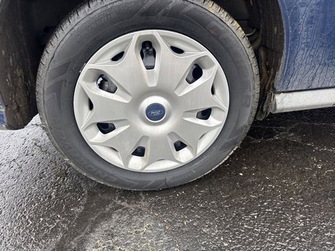 Used 2016 Ford Transit Connect XLT image 9