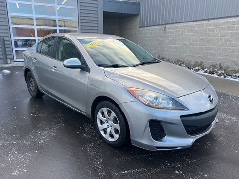 Used 2012 MAZDA MAZDA3 i Sport image 3