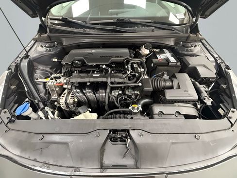 Used 2021 Hyundai Elantra SEL FWD image 23