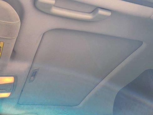 Used 2015 INFINITI Q40 w/ Moonroof Package RWD image 24