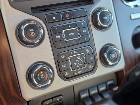 Used 2015 Ford F350 Lariat w/ Lariat Ultimate Package image 32