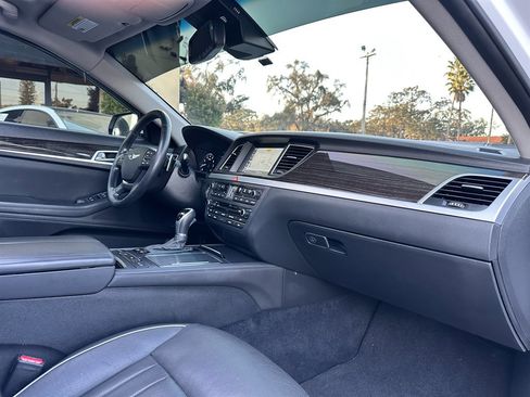Used 2015 Hyundai Genesis 3.8 w/ Option Group 03 image 14
