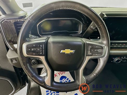 Used 2022 Chevrolet Silverado 1500 LT AWD/4WD image 13