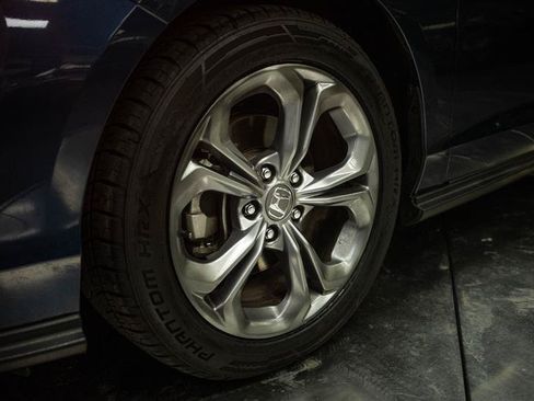 Used 2024 Honda Accord EX image 3